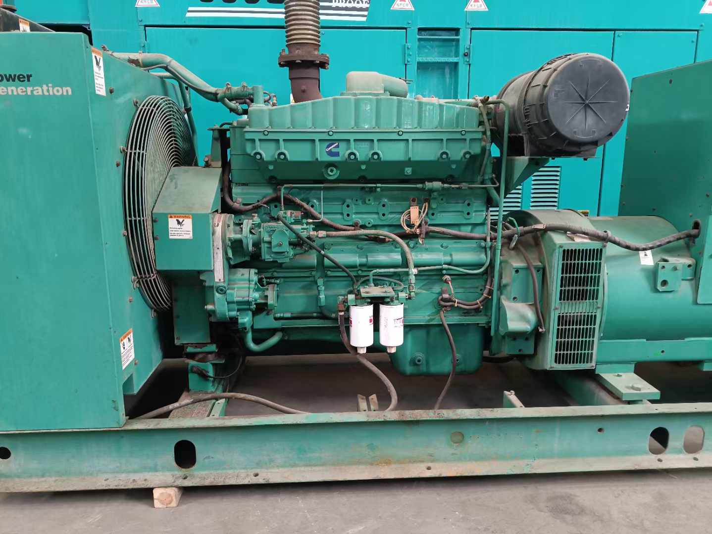 东成镇过载会对 600kW 柴油发电机组造成哪些损害？
