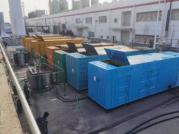 东成镇380V和690V电压的电缆线相同吗？