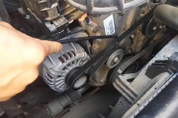 东成镇转速传感器的工作原理是什么？