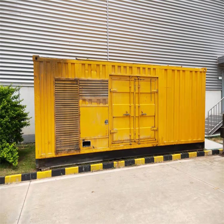 东成镇柴油发电机组在冬季启动前如何对燃油系统进行预热？