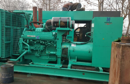 东成镇发电机组如何判断水冷式机油散热器内部是否需要清洗?